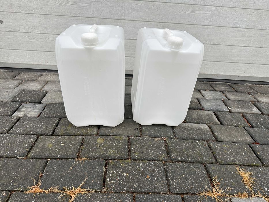 Kanister Kanistry Beczka Pojemnik 25L na ropę wodę WYMYTE