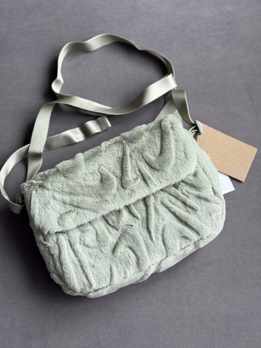 Сумка Nike Futura 365 Faux Fur Crossbody Bag оригінал