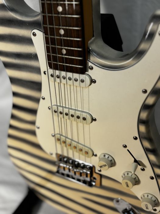 gitara elektryczna stratocaster mahar zebra najprawdopodnniej dąb