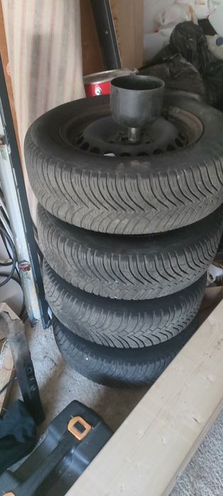Komplet kół całoroczne Kleber 195/65 R15 91H /6J22 ET37