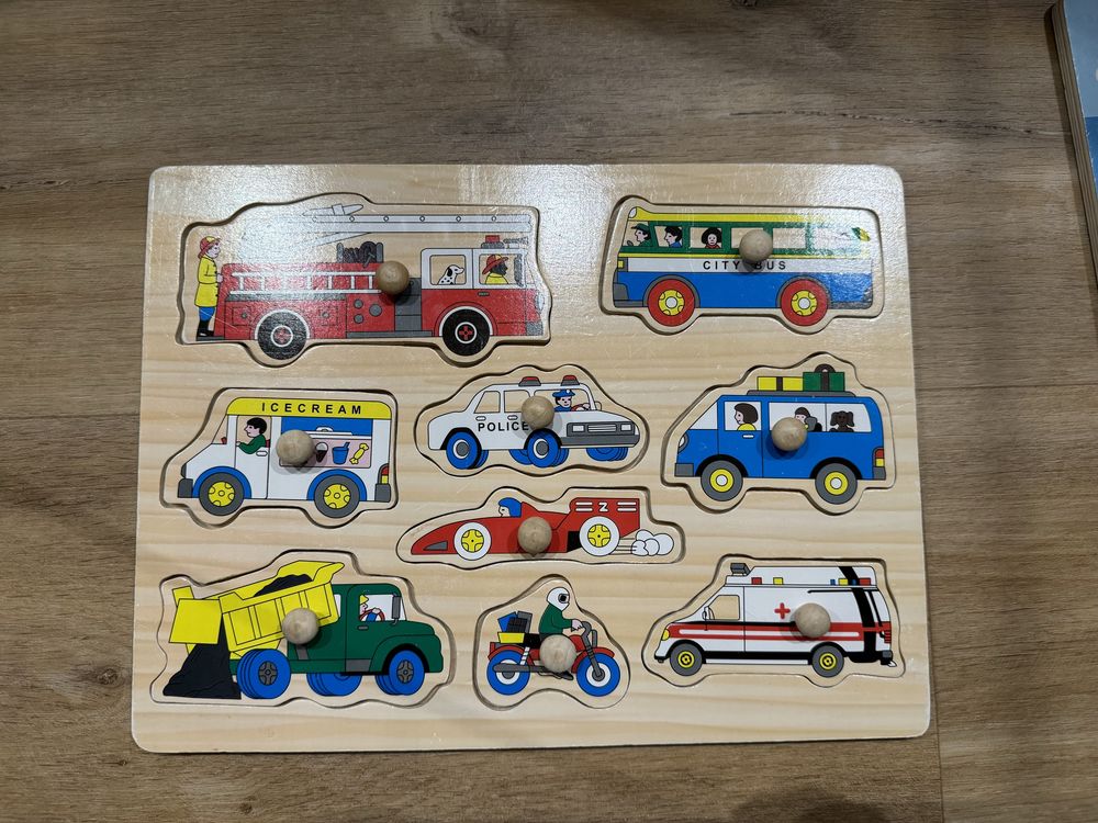 Drewniane puzzle pojazdy