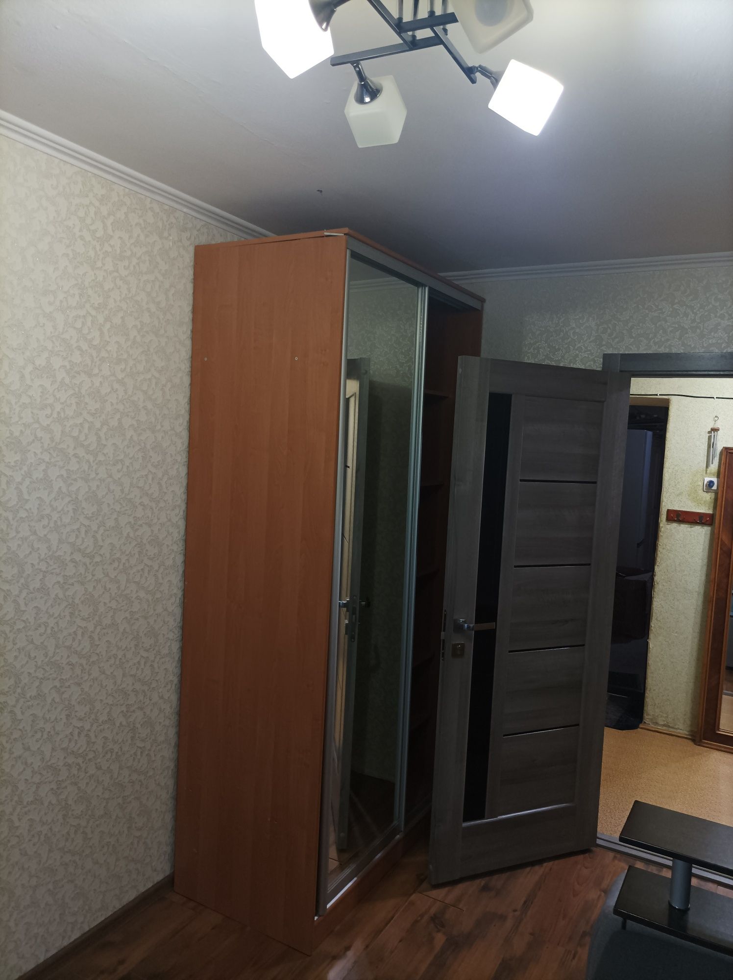 Здається двох кімнатна на Ілони Зріні.