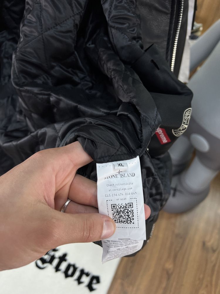 Куртка Stone Island x Supreme Leather Bomber Black