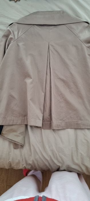 Gabardina curta bege