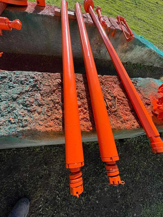 Циліндри підйому робочого механізму на бурову установку  УГБ 50