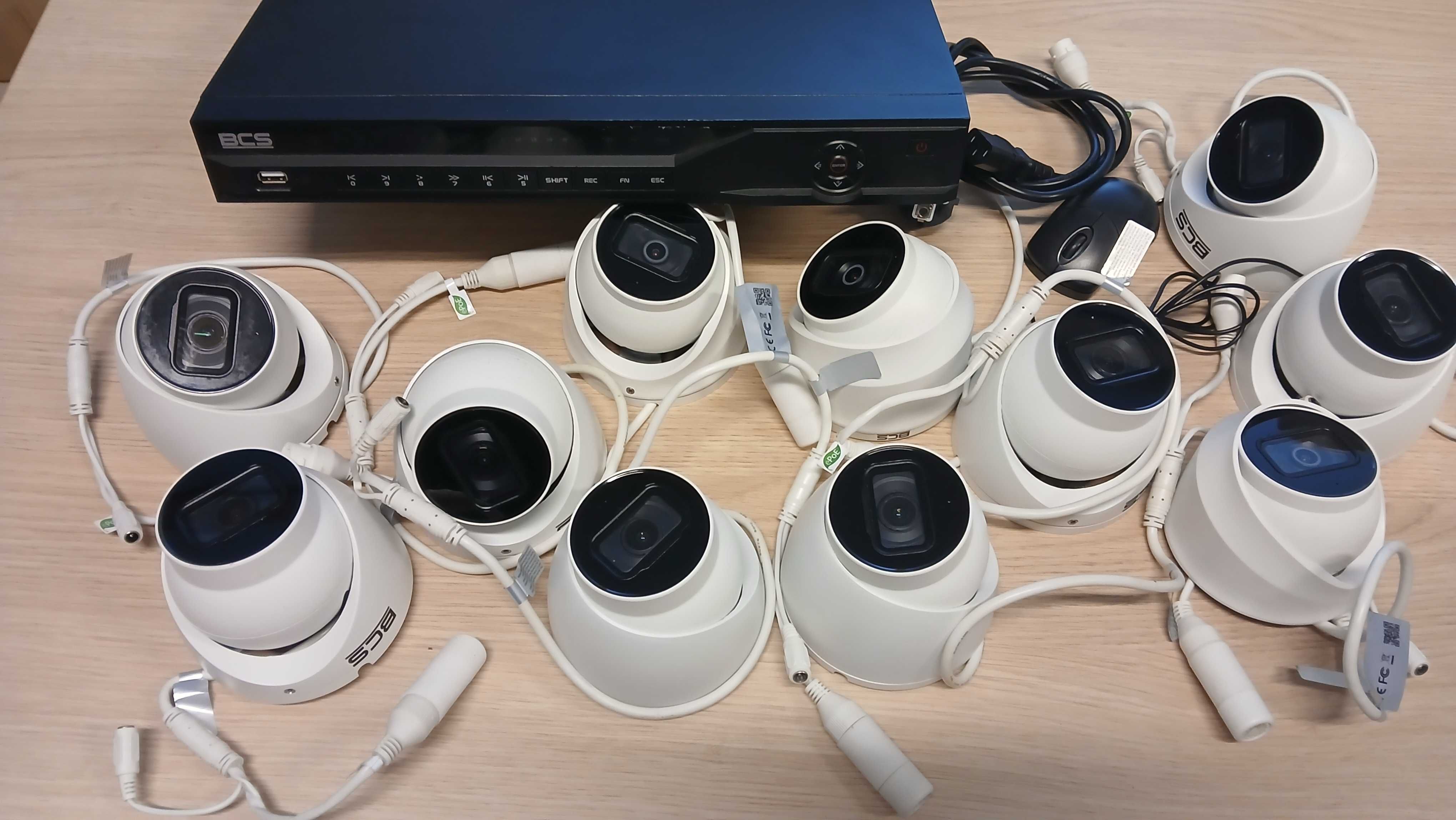 Sprzedam zestaw Rejestrator  BCS-NVR1602-4K Ai  i jedenaście Kamer BCS