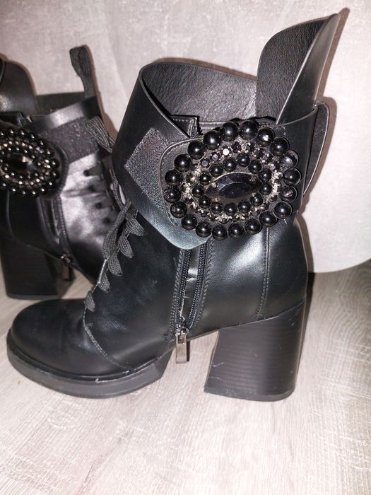 Ботінки взуття сапожки черевики