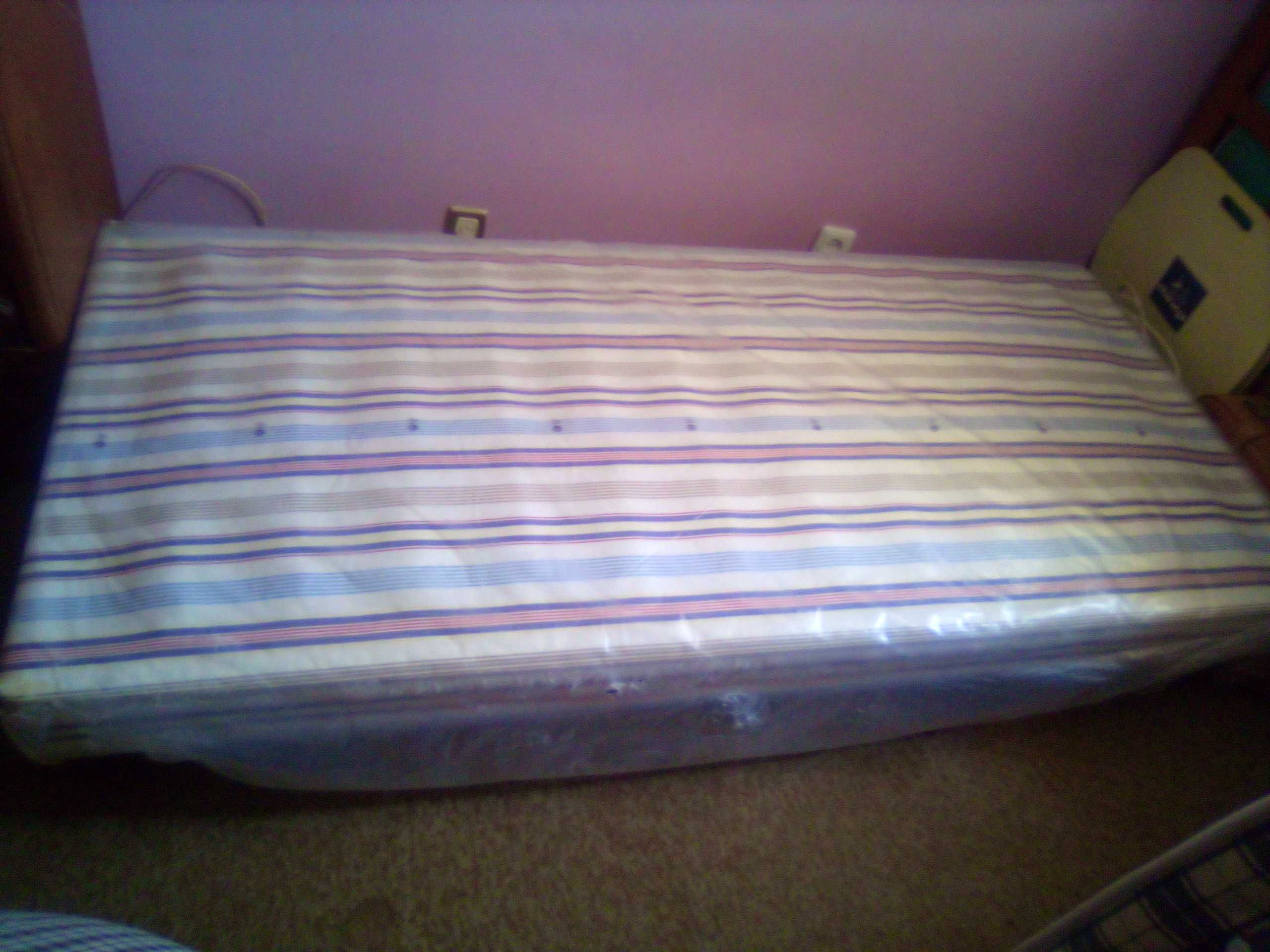 cama de solteiro com colchao