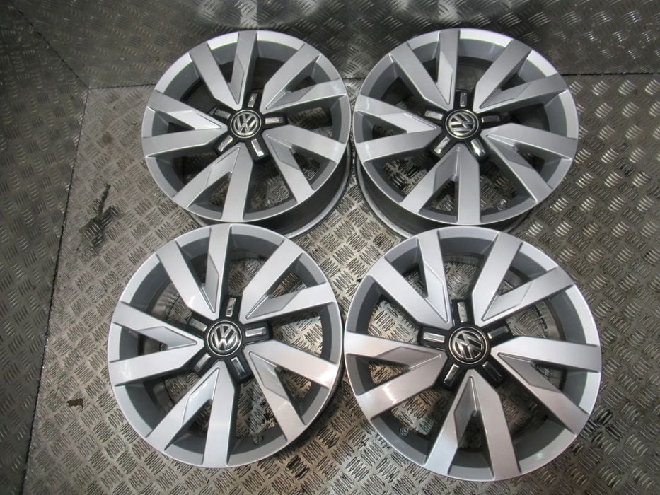 Felgi Vw Passat B7 B8 B9 Golf Caddy T-Roc Tiguan 6,5Jx16 et41 5x112 CZUJNIKI