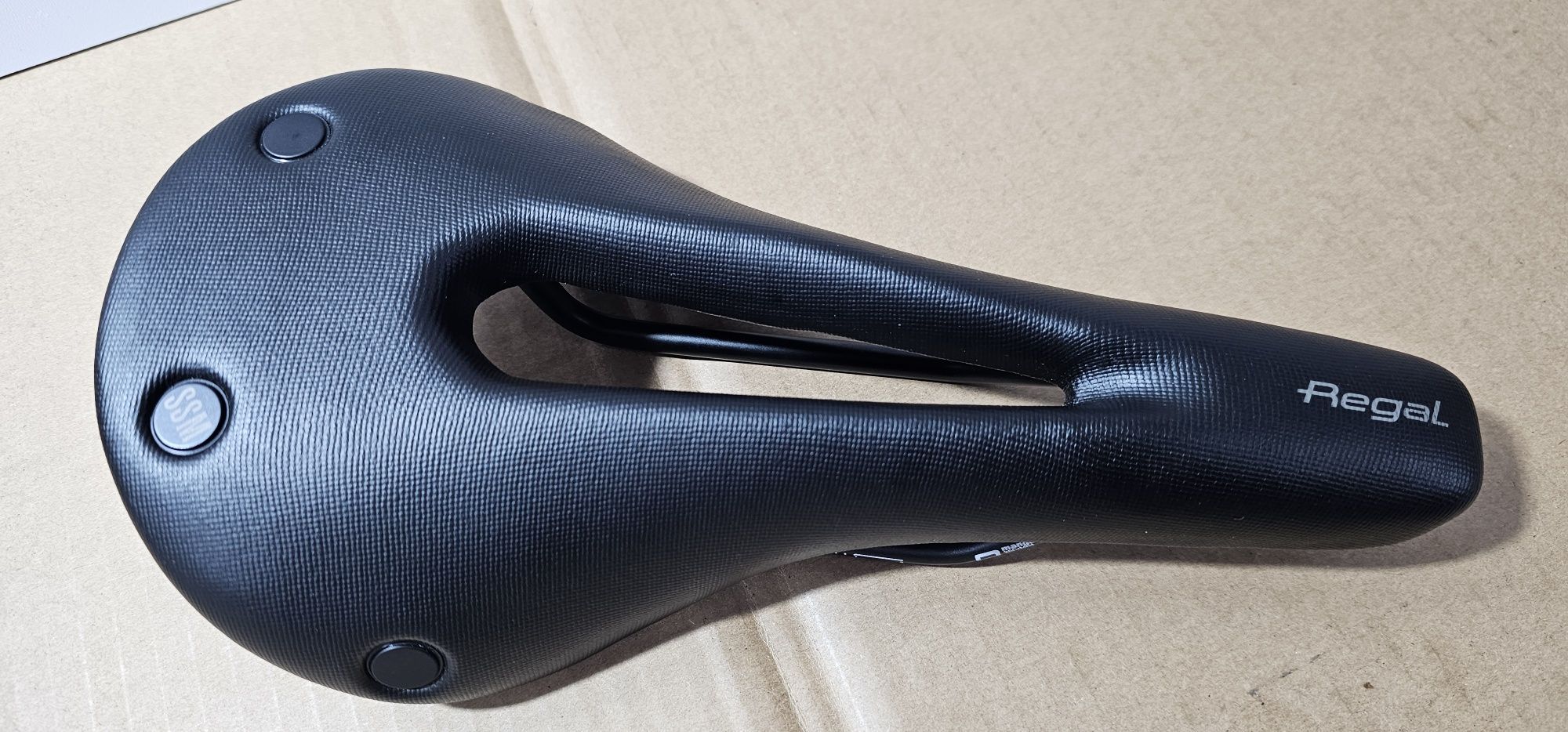 Nowe. Siodełko Selle San Marco Regal Short Open-Fit Dynamic.