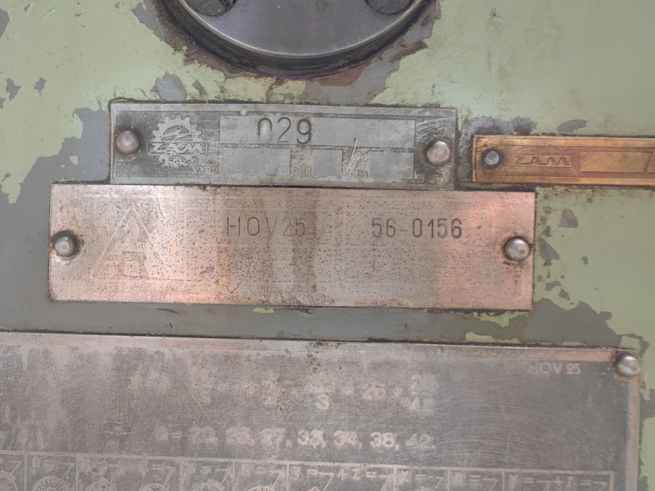 Dłutownica pionowa TOS HOV 25 skok suwaka 250mm średnica stołu 500mm