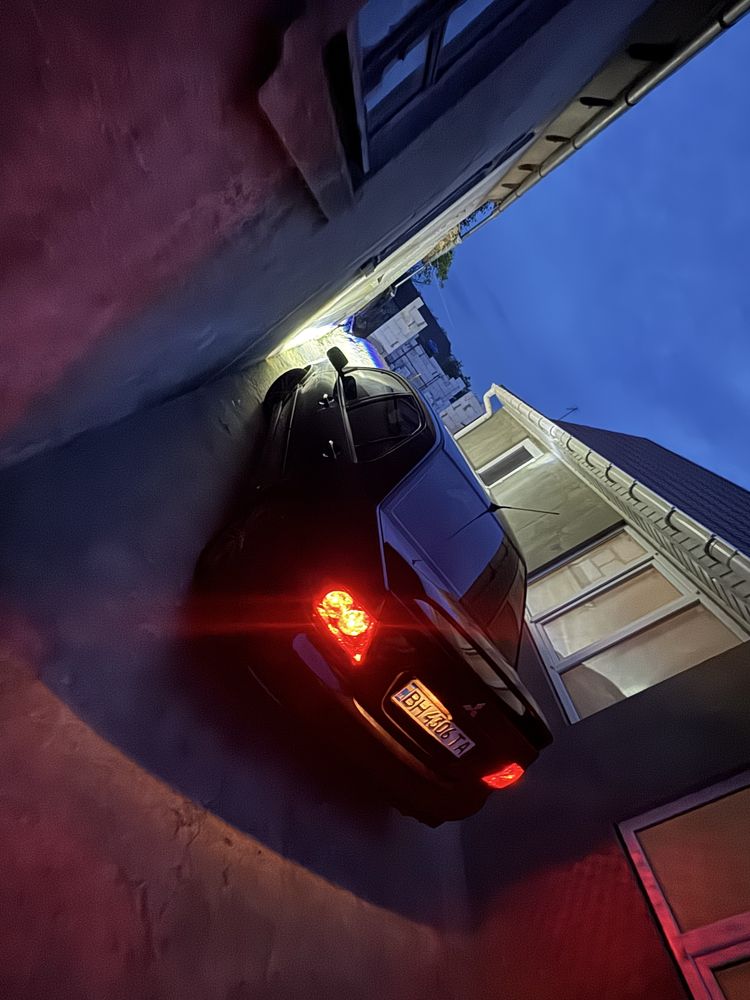 Mitsubishi Lancer 9 2.0  В доброму стані