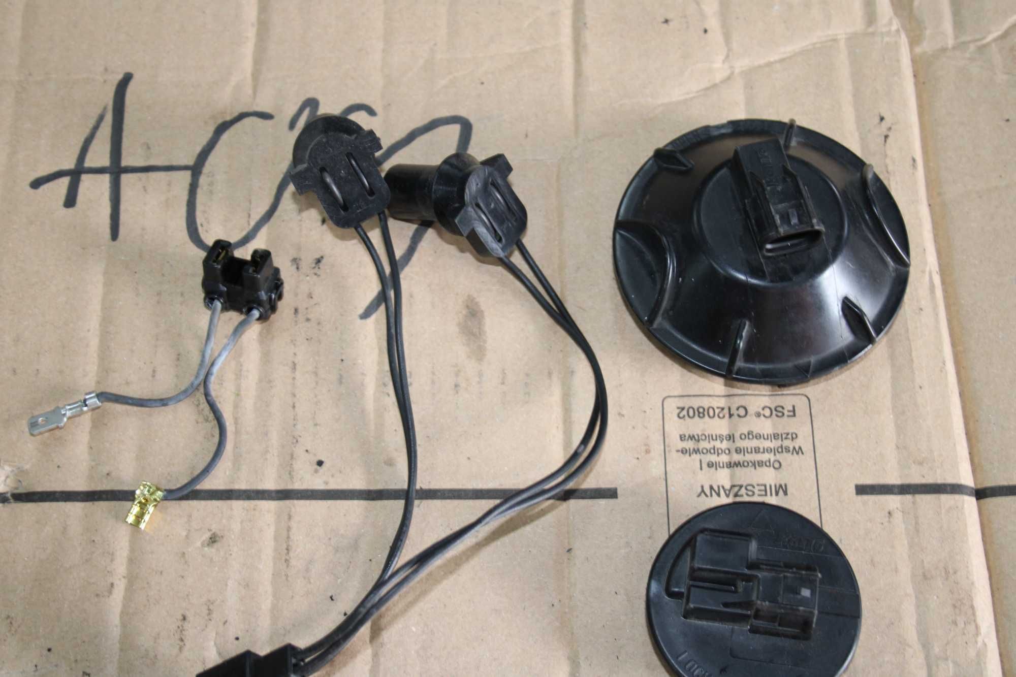 Zaślepka Lampy Oprawki Suzuki GSXR 1000 K5 K6 05-06