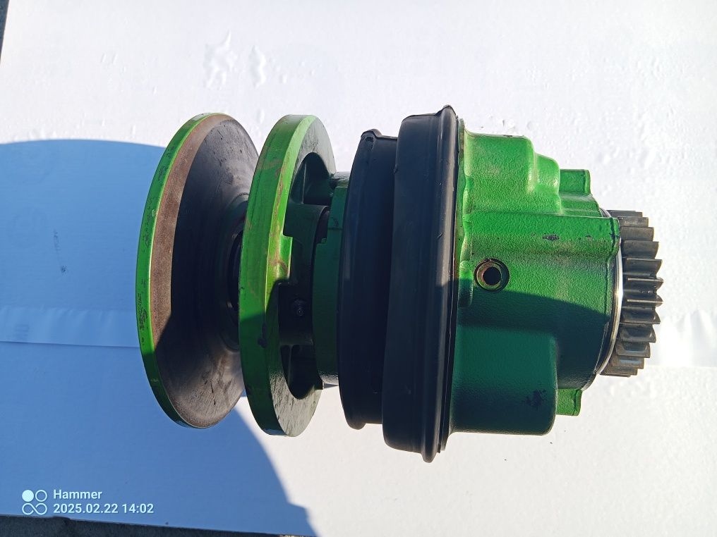 Napęd wentylatora John deere seri 8x30,9x30,8r Re578435
