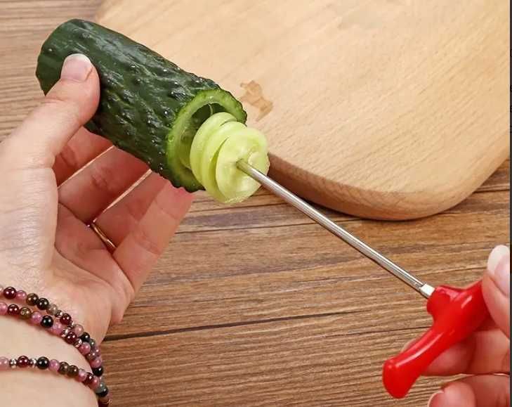 Faca em espiral para legumes, fruta. Ótima apresentação de forma fácil