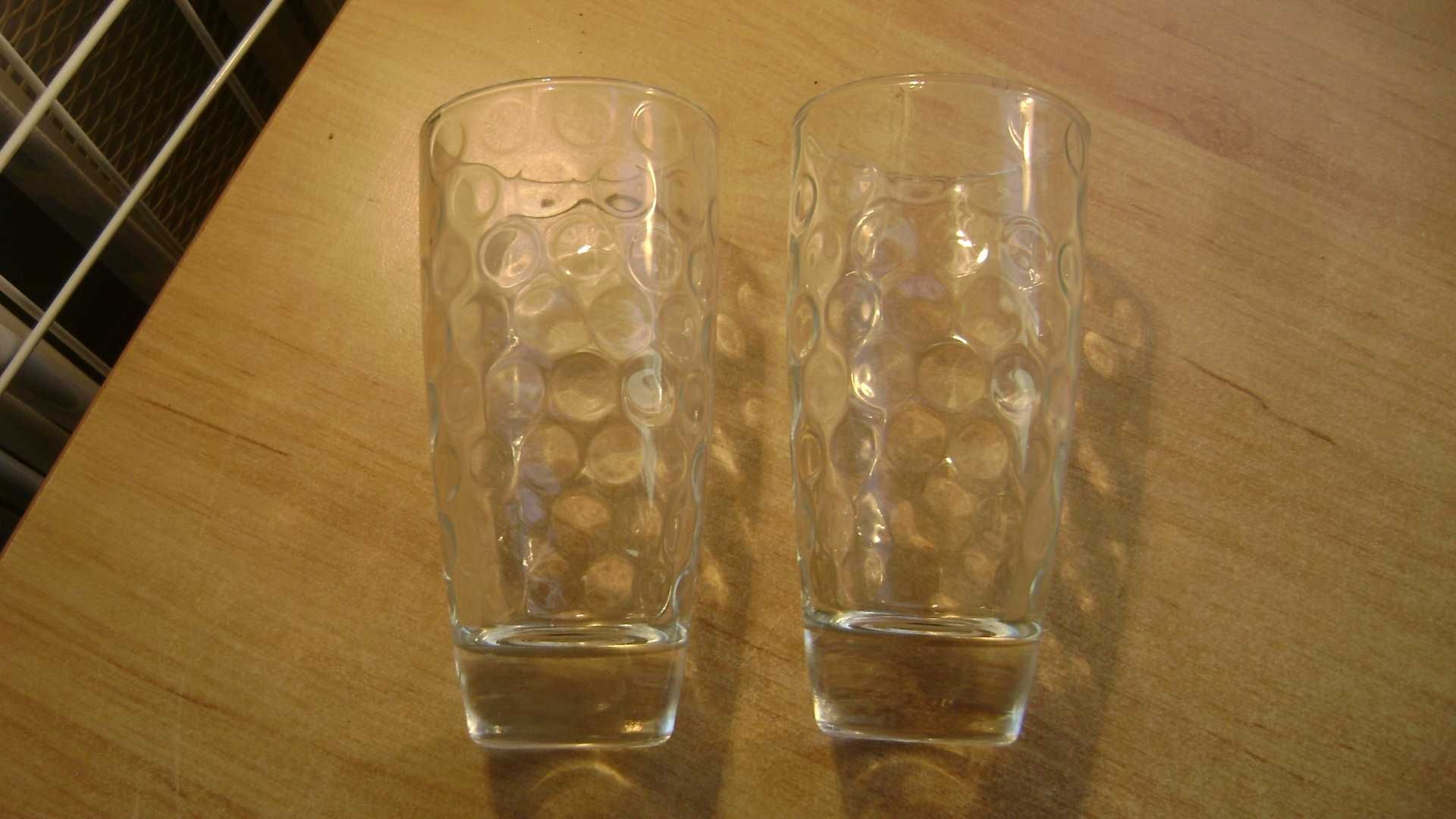 Starocie z PRL Szkło kolorowe = Zestaw 2 szklanki z grubego szkła 15cm