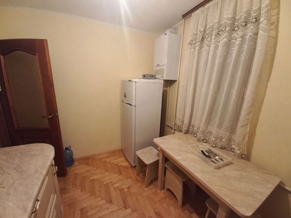 Продаж 4к квартири 72,2 кв.м. На вулиці Симоненка 18