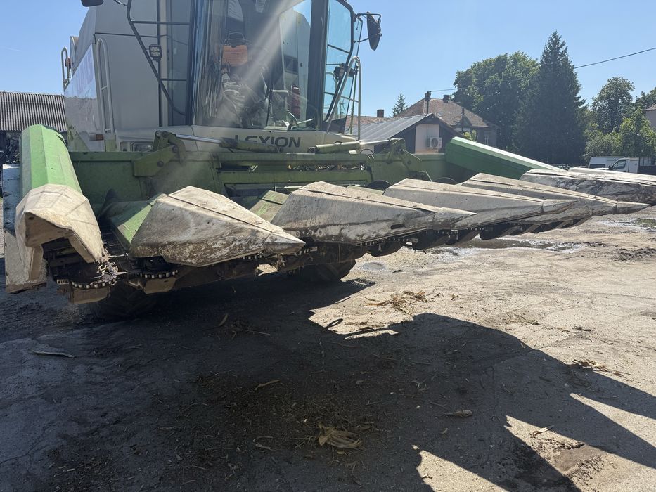 Przystawka do kukurydzy claas  6 rzędowa