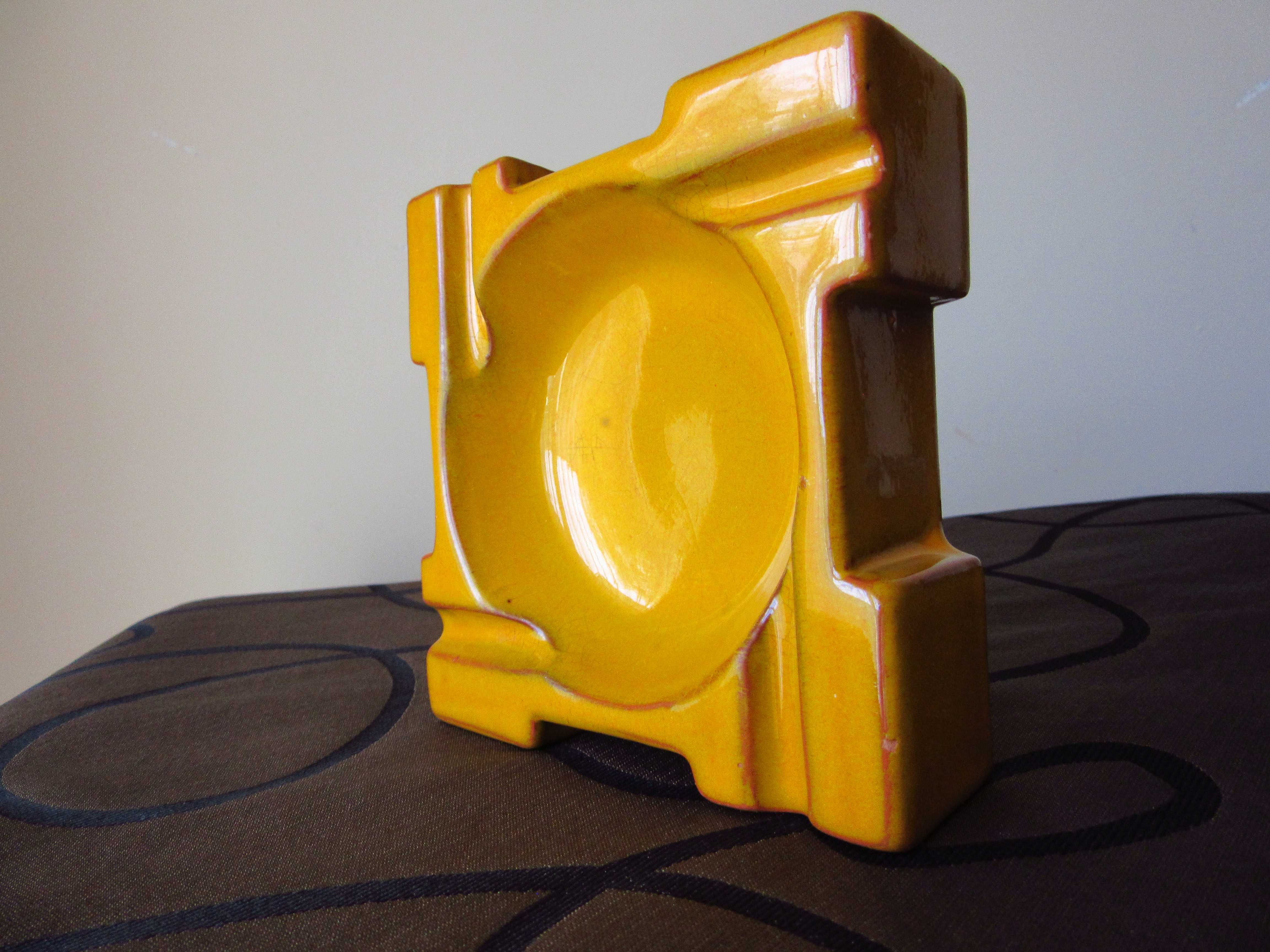 Żółta popielniczka ceramiczna również brydżowa ART DECO l.50e