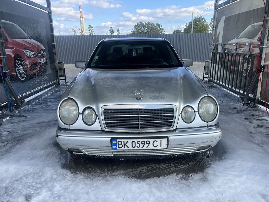Mercedes-benz e200 w210