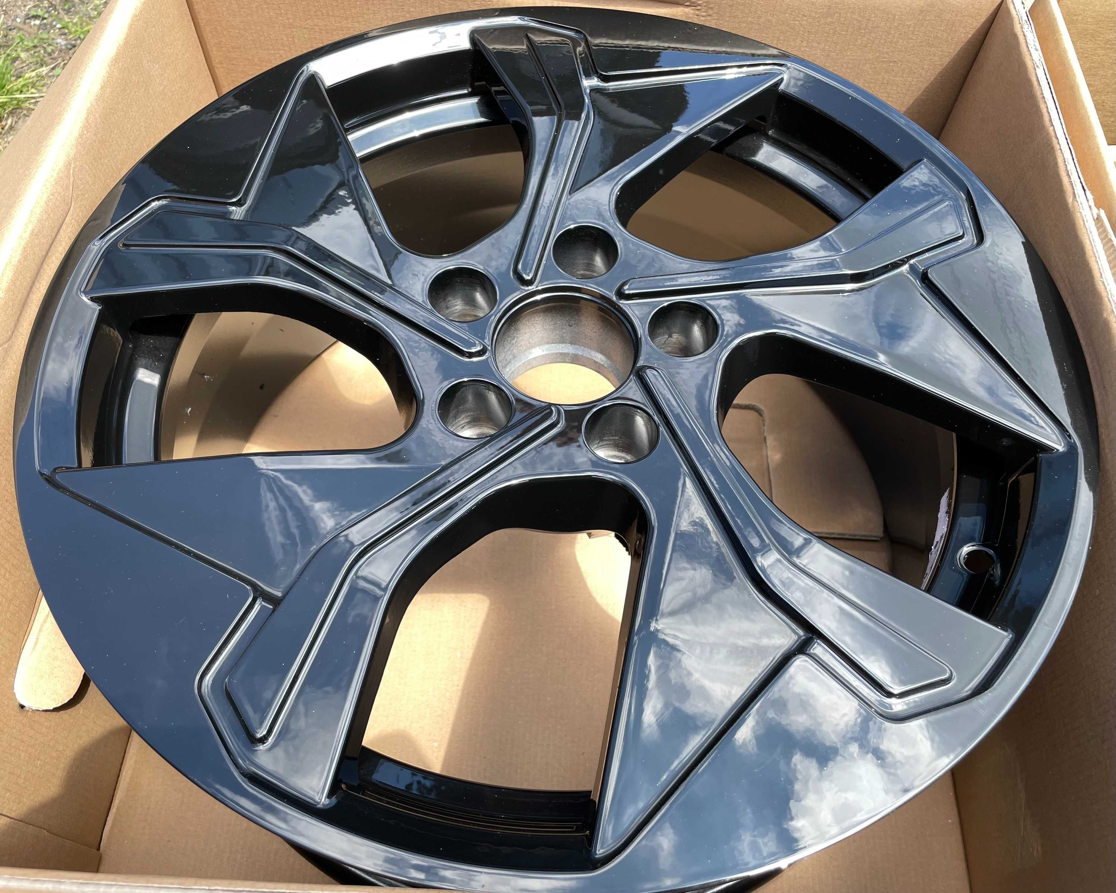 4x Felga alu Mega Wheels Triton 7.5x17 ET30 66.6 5x112 / 5138