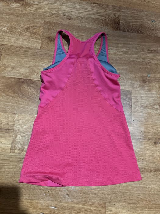 топик и майка Calvin Clean/Nike для фитнеса