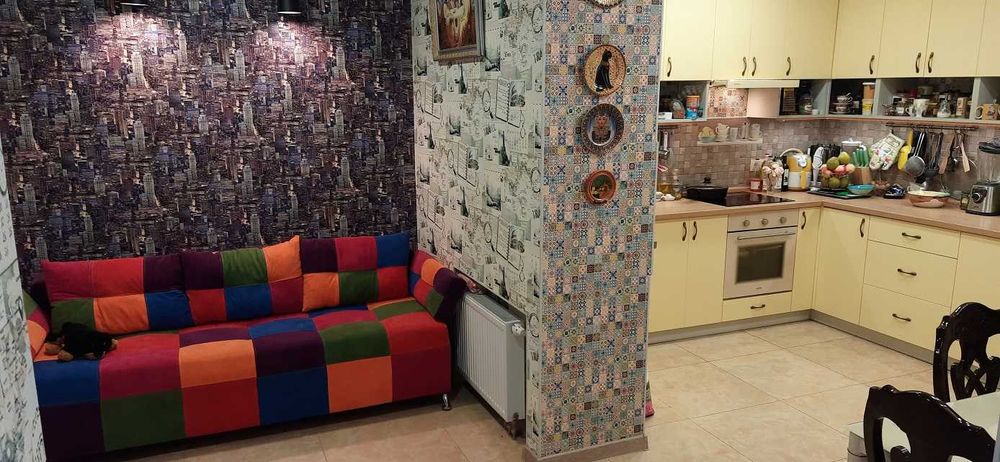 Комфортная, тёплая 2 (+1) квартира с персональным входом.