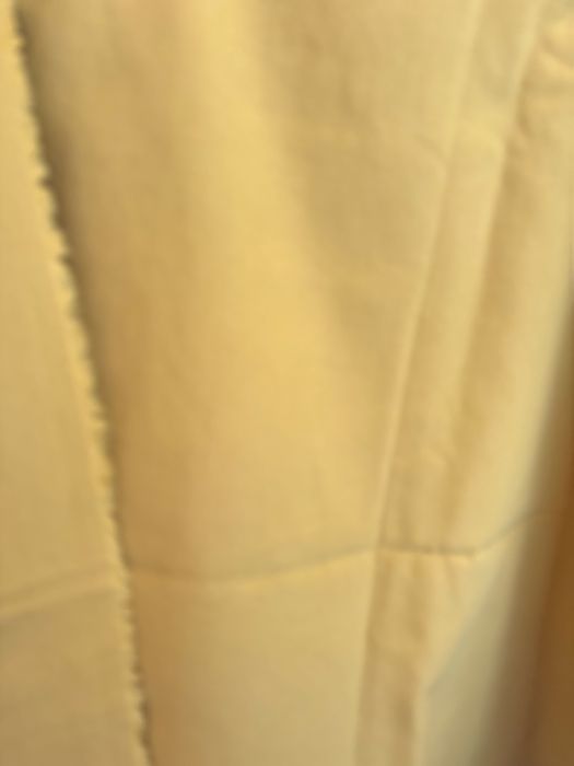 Отрезы ткани разной