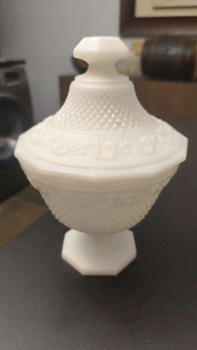 Bomboneira vidro branco