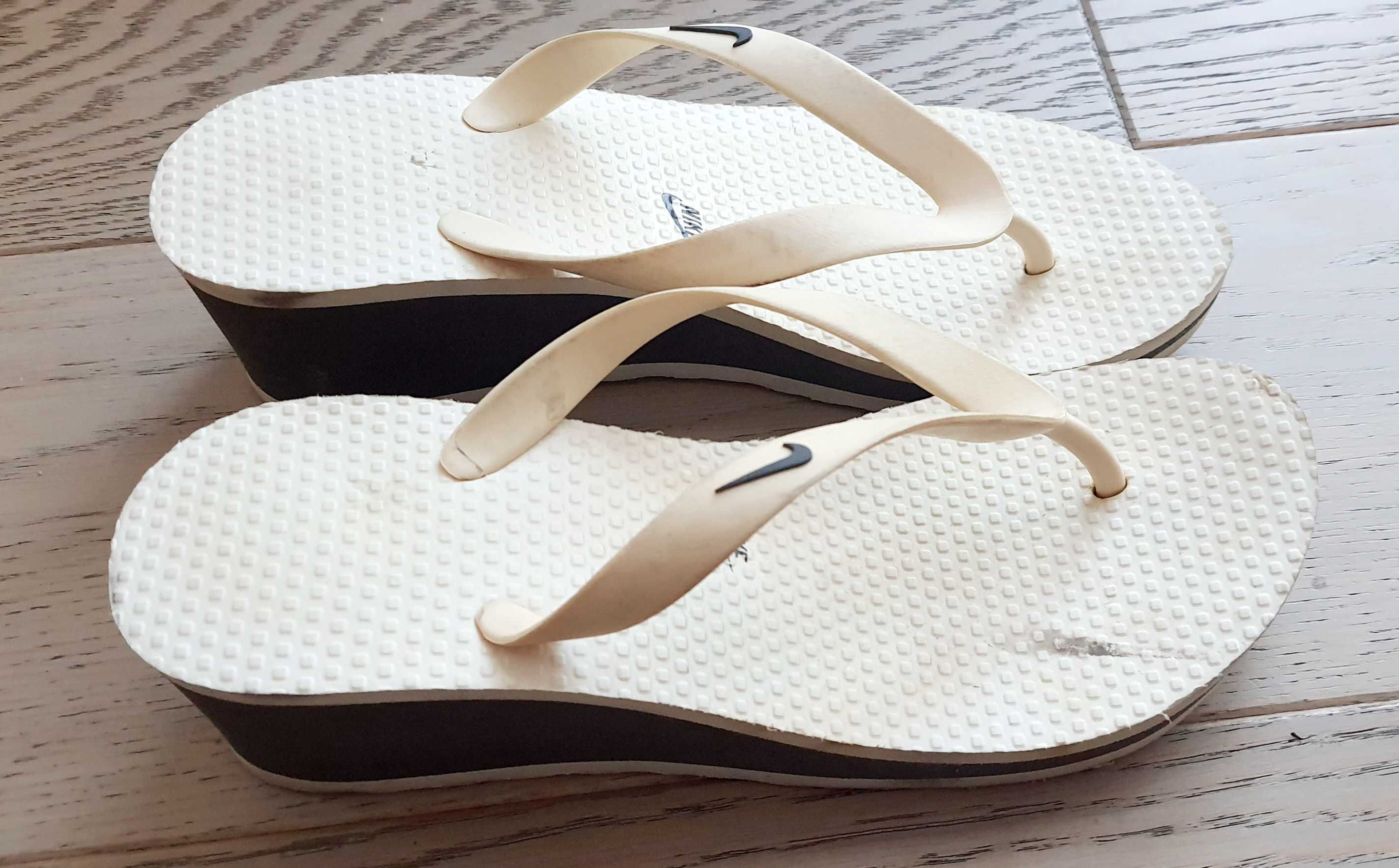 Klapki na koturnie NIKE damskie 39