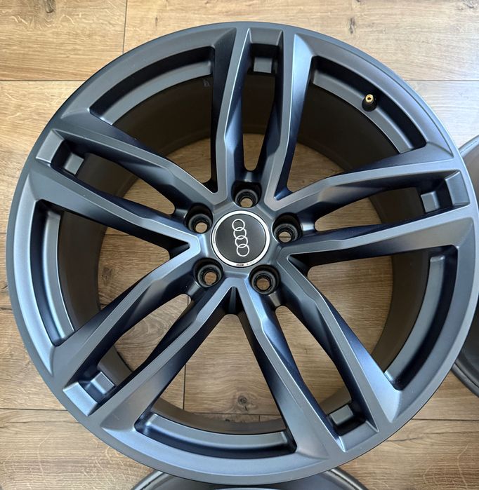 Komplet 4 Felg Audi RS TT A3 19" Et52 9J 57,1mm 5x112