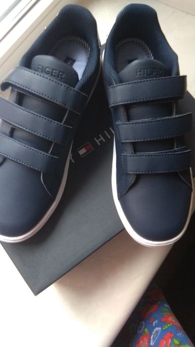 Кроссовки новые .Кроссовки новые