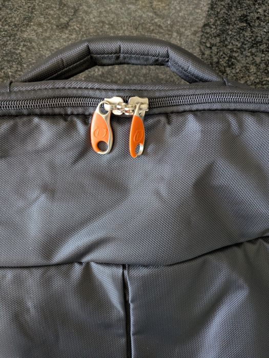 Porta fatos a estrear