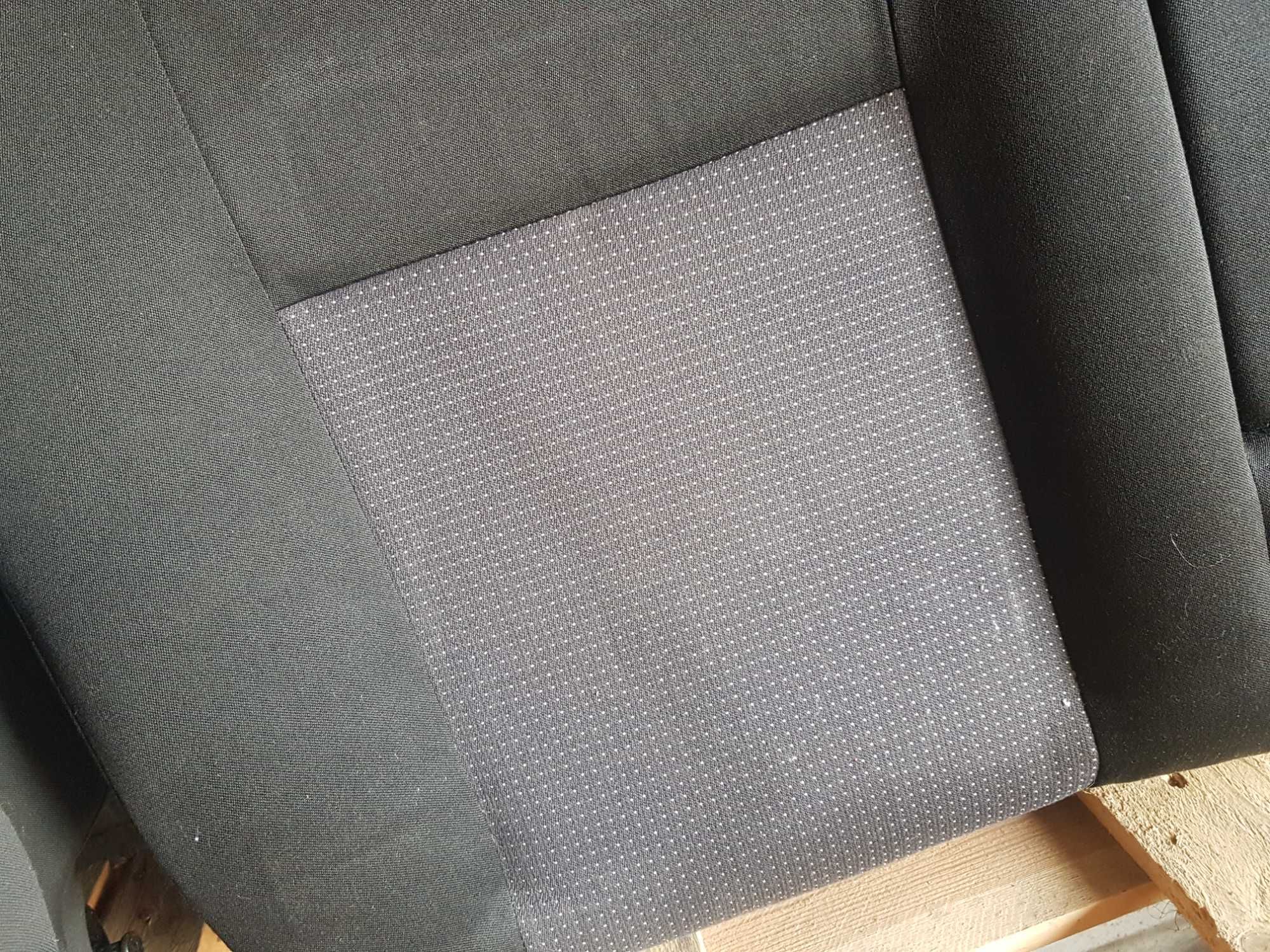 Fotele + tylna kanapa VW GOLF IV 4 HB