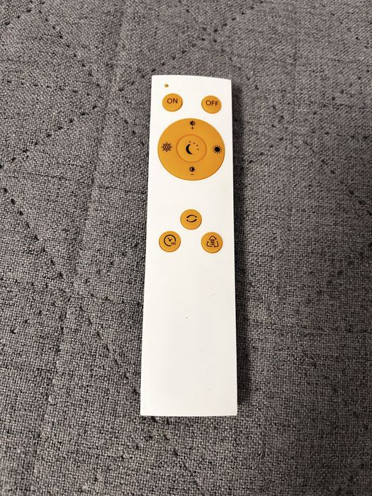 Duża lampa sufitowa