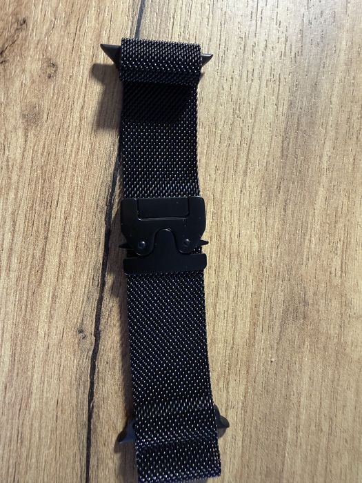 Міланський ремінець (Milanese Loop) для Apple Watch — Нержавіюча сталь