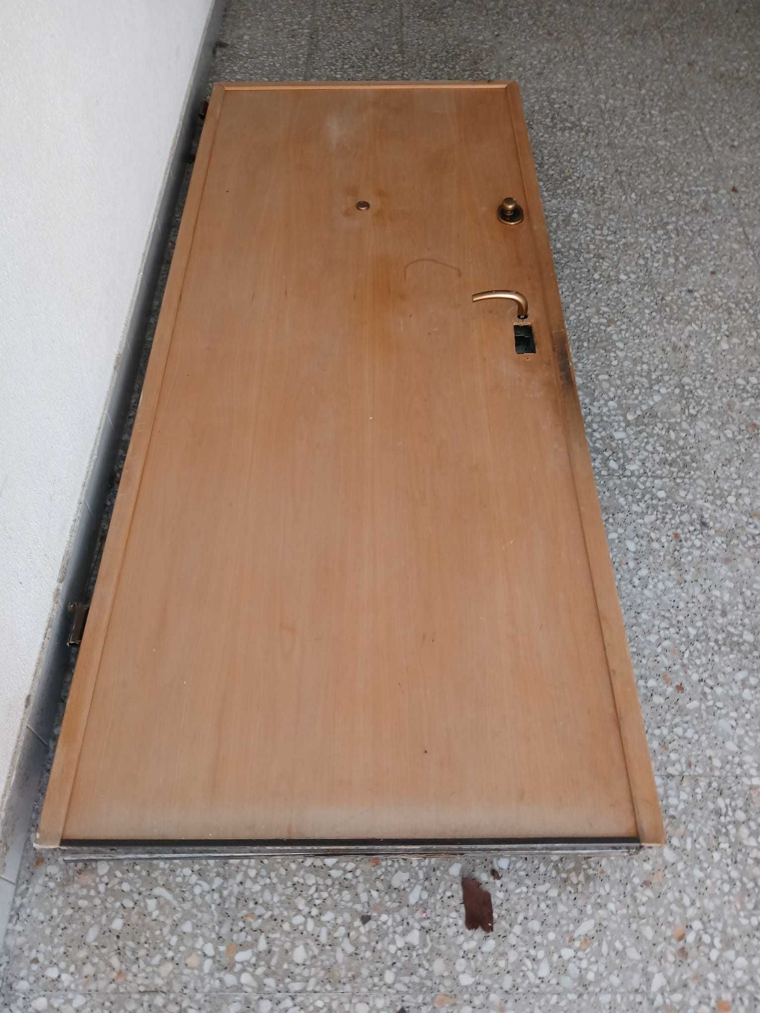 Vendo Porta Blindada