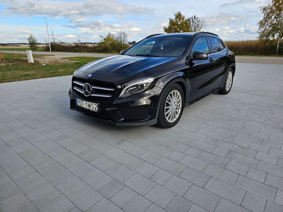 Mercedes-Benz GLA Mercedes-Benz GLA 200 AMG