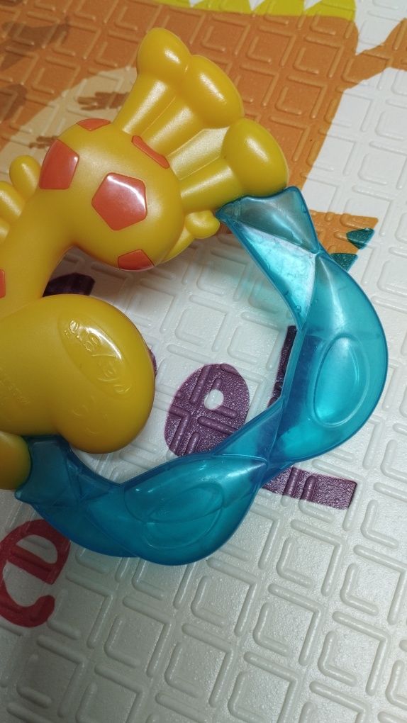 Mordedor girafa Playgro