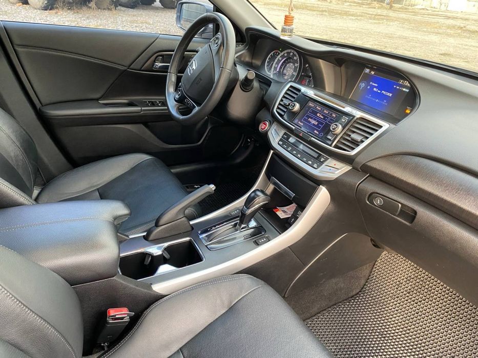 Продам Honda Accord IX 2014 року в хорошому стані