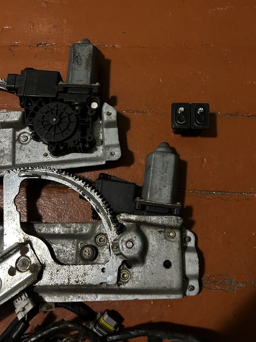 Електро стеклоподъемники опель вектра а