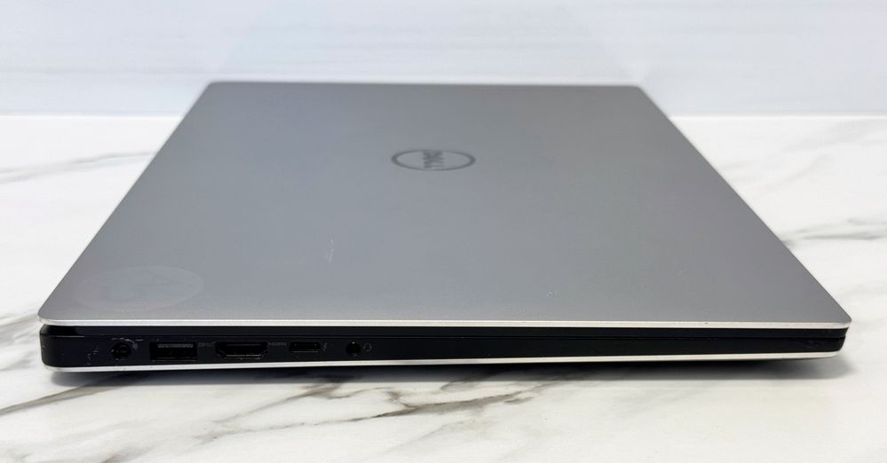 DELL Precision 5520 15.6"FHD IPS|Xeon E3-1505M V6|16GB|256SSD|M1200