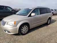 Chrysler Town &Amp; Country Chrysler Town &Amp; Country / Benzyna