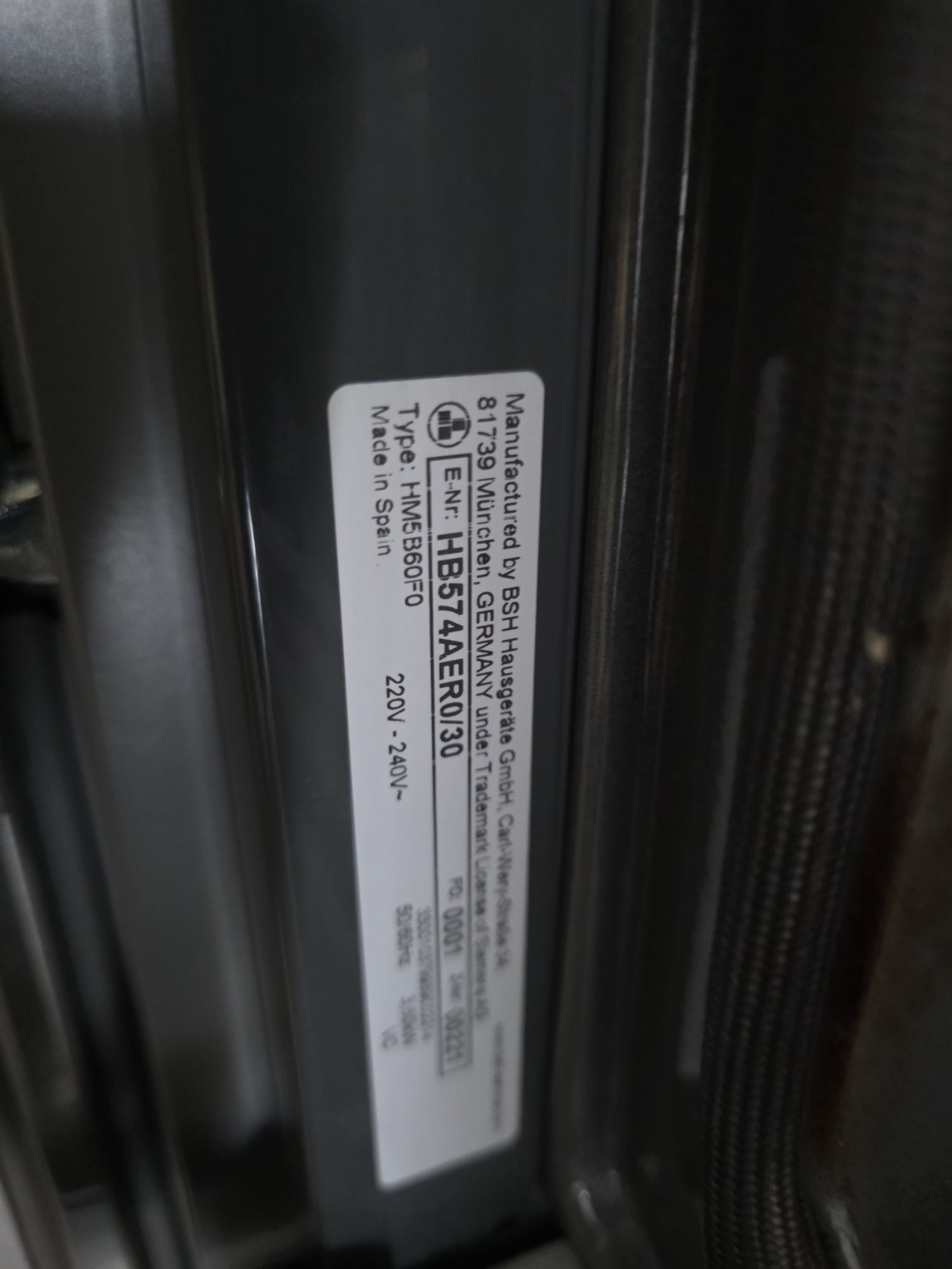 Forno encastrar com sistema de limpeza pirolitica
