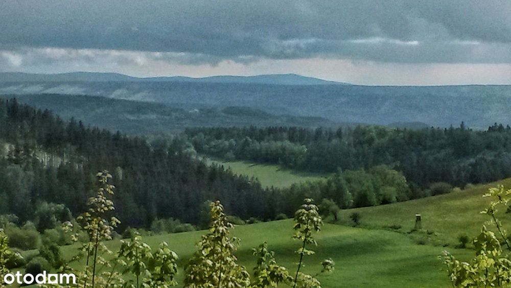 Widokowa działka budowlana na sprzedaż - widok na góry
