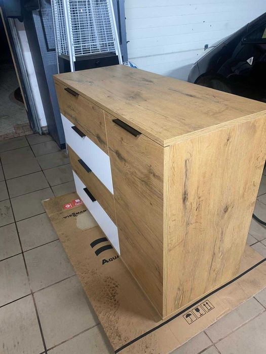 Nowa komoda na sprzedaż!