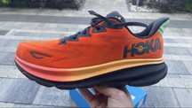Hoka Clifton 9 rozmiar 44 2/3 (28,6) pomarańczowe
