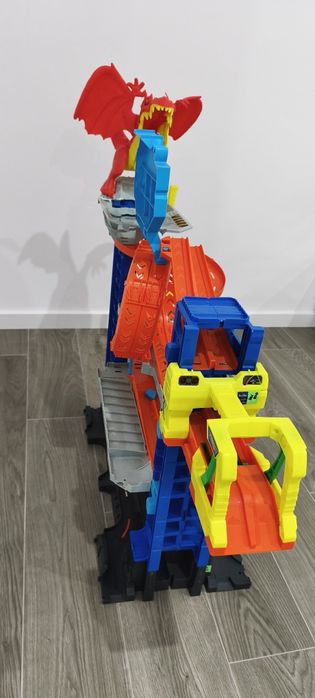 Hot Wheels City - Ultimate Garage - Dragão