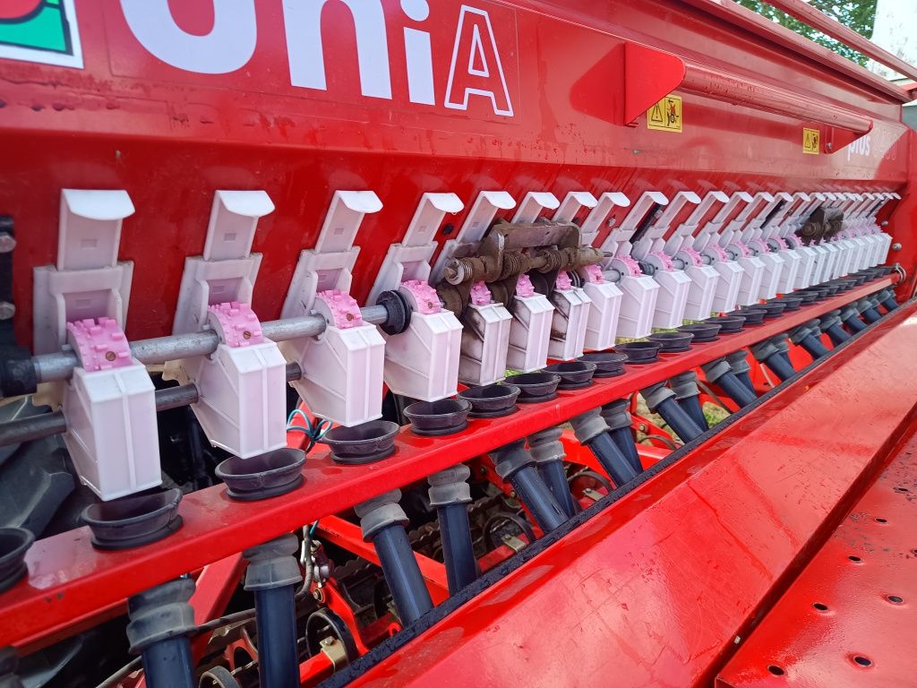 Siewnik unia famarol s400