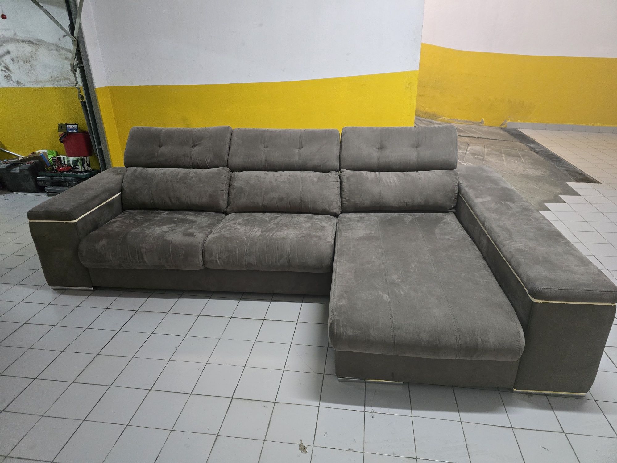 sofa chaise longue